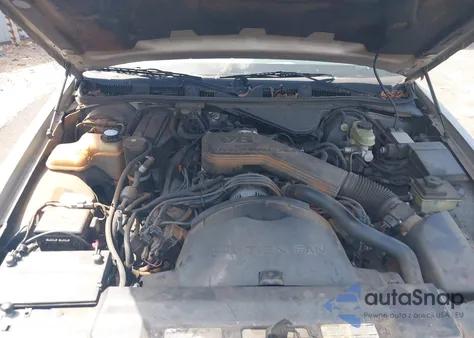 1995 Ford Crown Victoria Lx z USA, uszkodzony, nr VIN 2FALP74W8SX206290